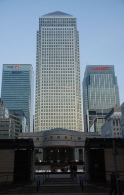 250px-Canary_Wharf_1_Canada_Square.png
