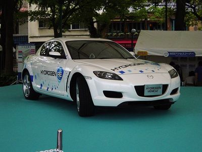 800px-Mazda_RX8_hydrogen_rotary_car_1.jpg