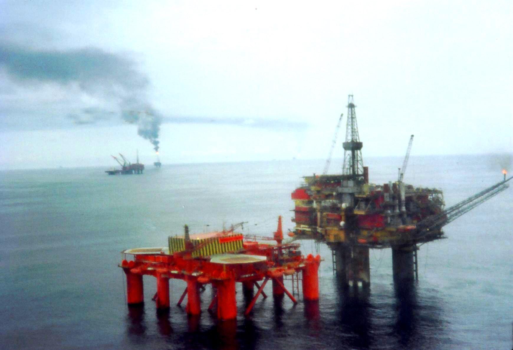 north_oil_field.jpg